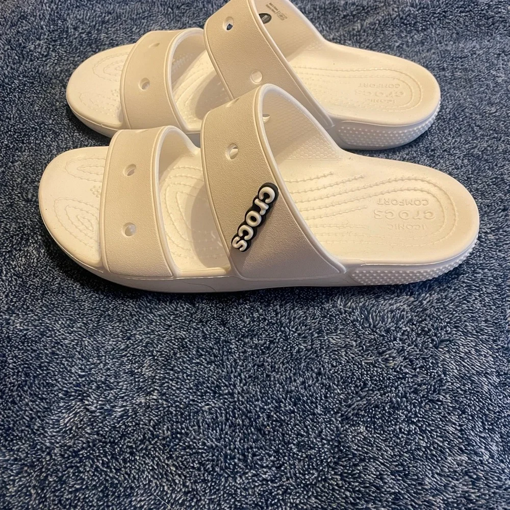 Crocs - Picture 4 of 5